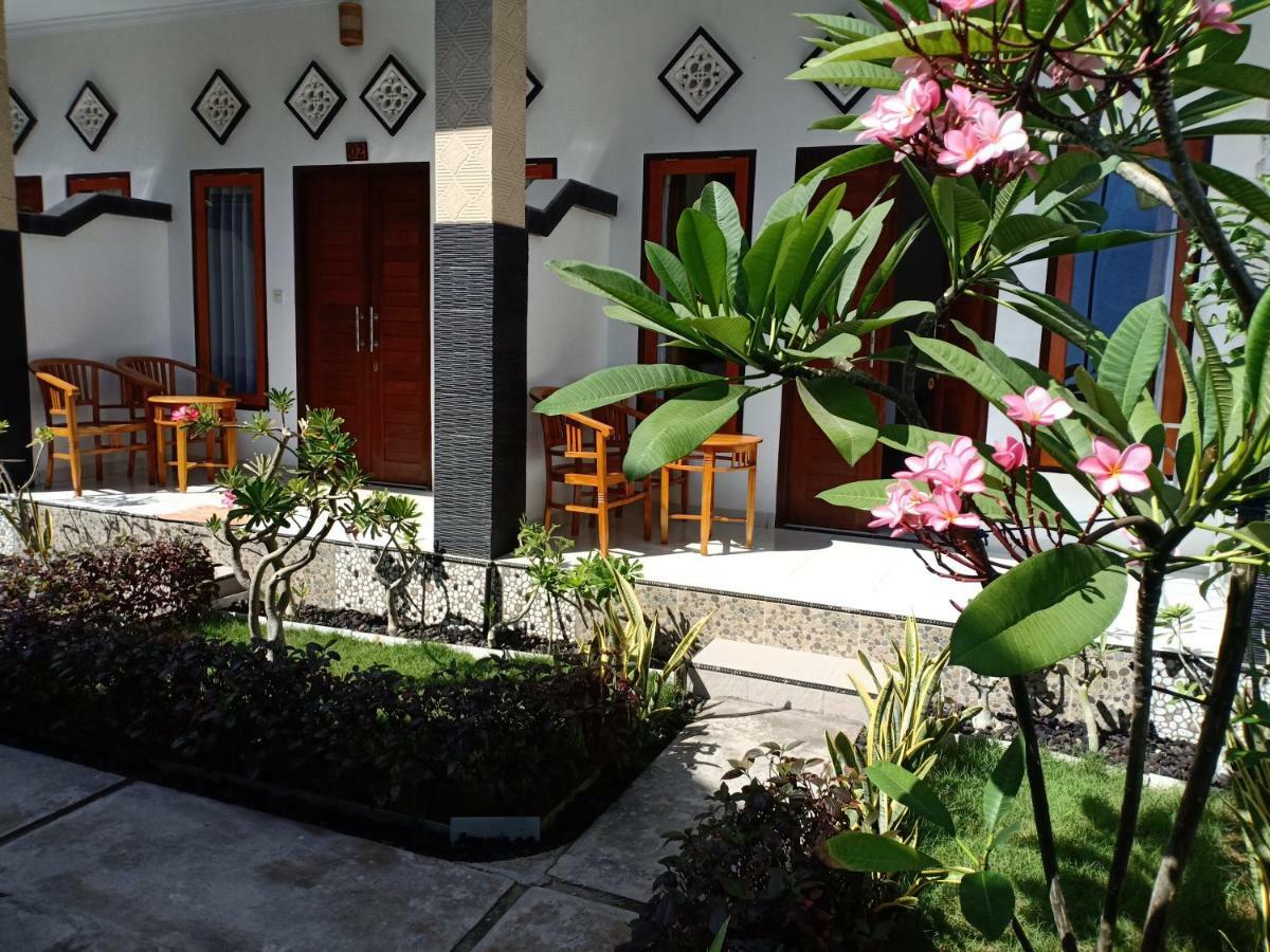 Dwiki Putra Home Stay Nusa Lembongan Exterior foto