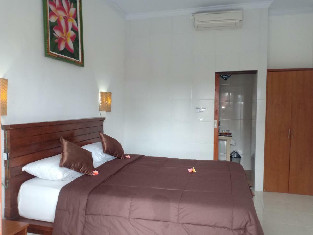 Dwiki Putra Home Stay Nusa Lembongan Exterior foto