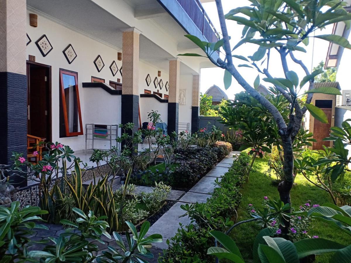 Dwiki Putra Home Stay Nusa Lembongan Exterior foto